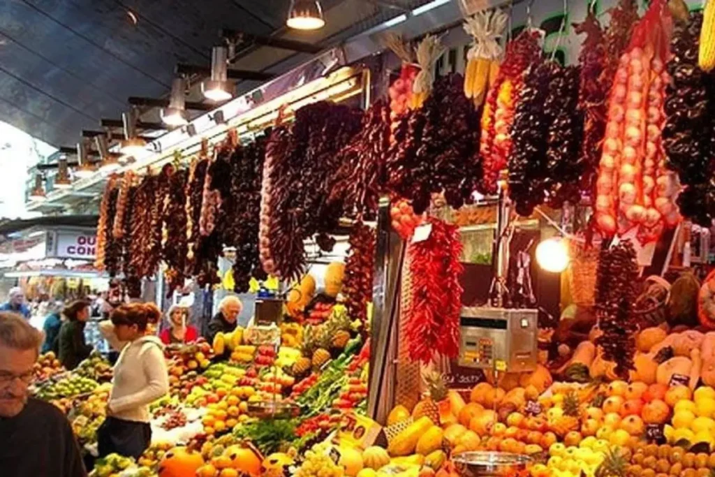 Belo Horizonte Municipal Market – Experience the authentic local flavors of Minas Gerais, Brazil.