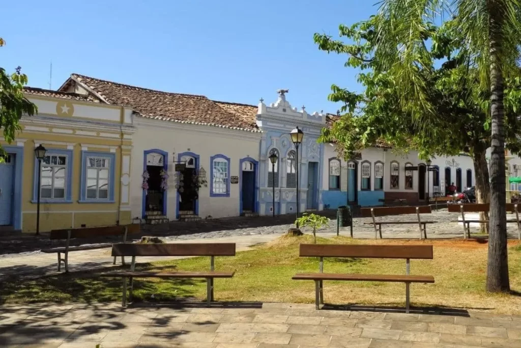 Detailed view of colonial architecture in Goiás Velho, a significant aspect of Goiás' historic towns
