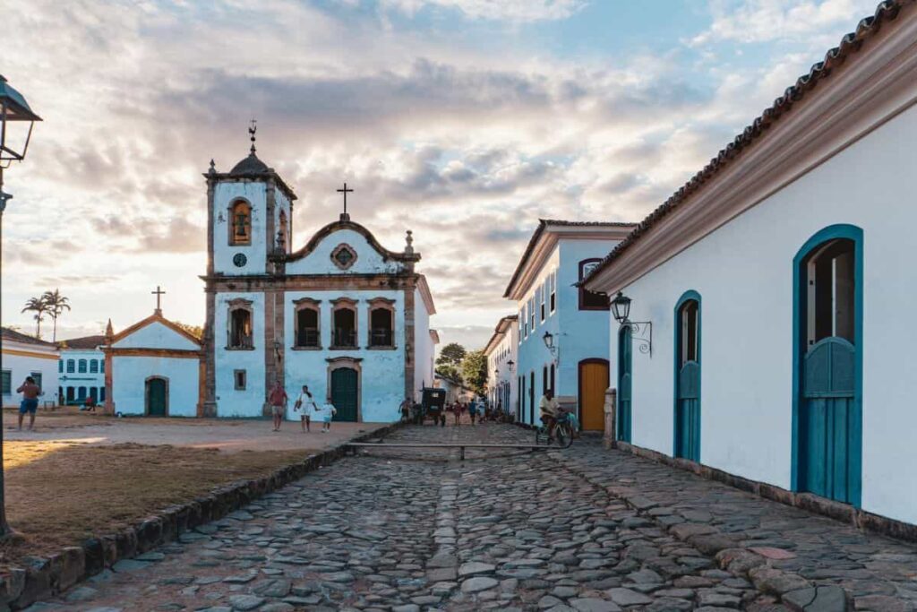 Historic church and colonial houses in Paraty, a charming destination full of nature and one of the best places to visit in Brazil this summer